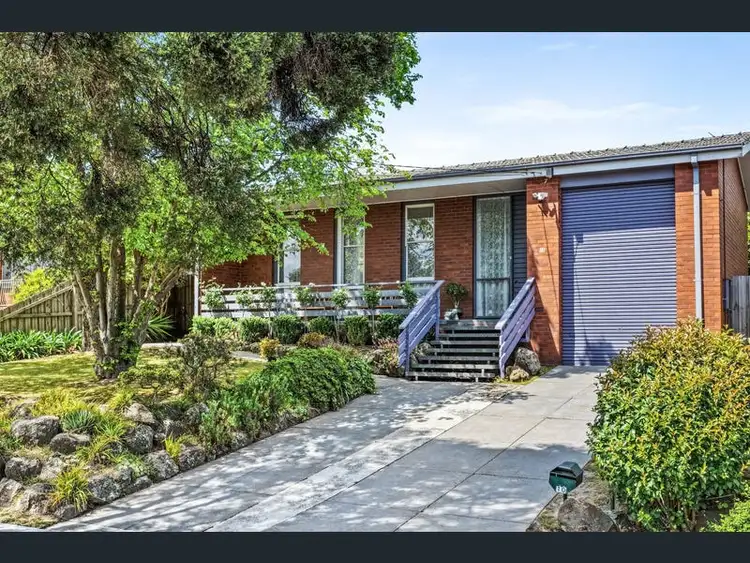 10 Dion Street