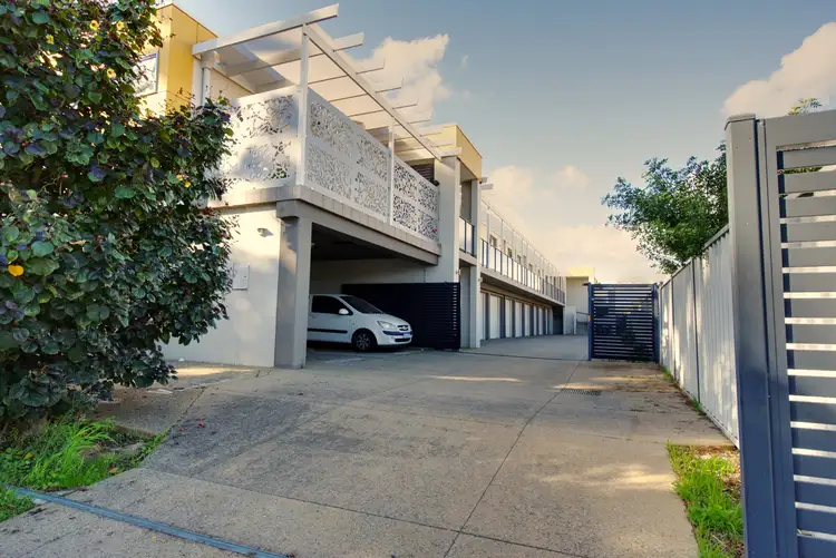 18 Mathoura Street