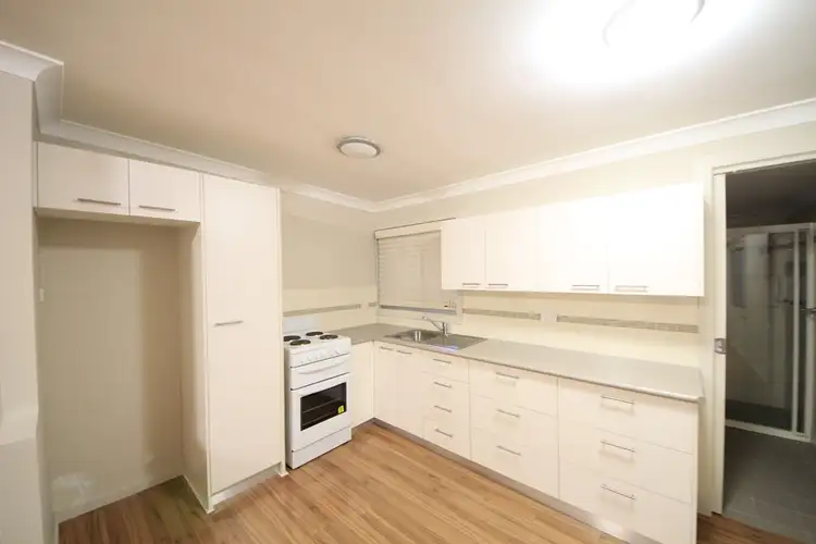 38 A VALDA STREET