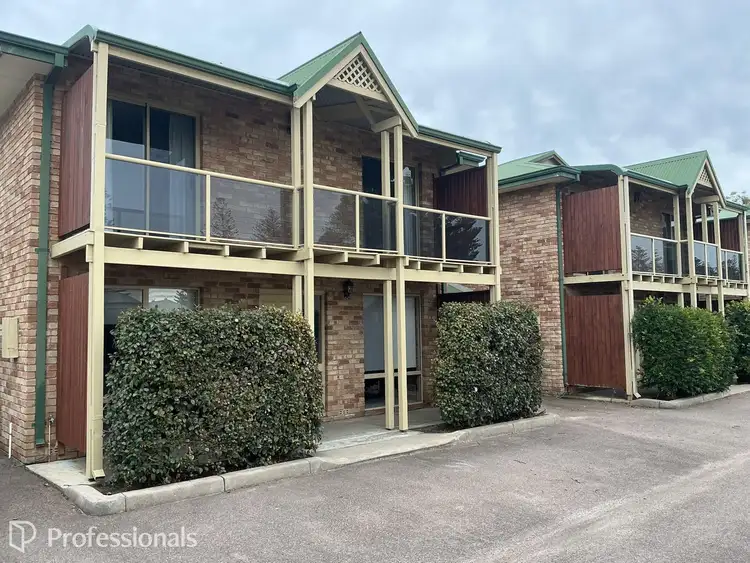 11 Emily Street