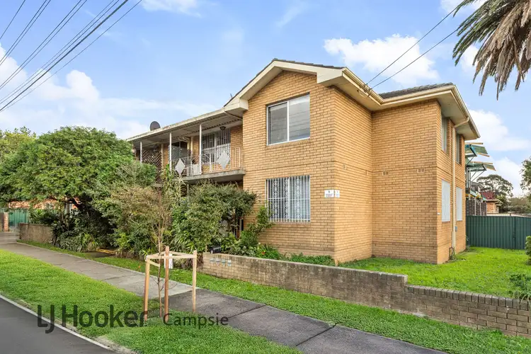 3/9 Oswald Street