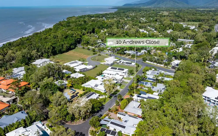 10 Andrews Close