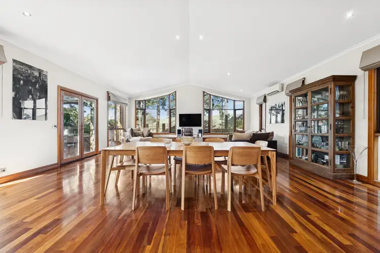 74 Saronvale Crescent