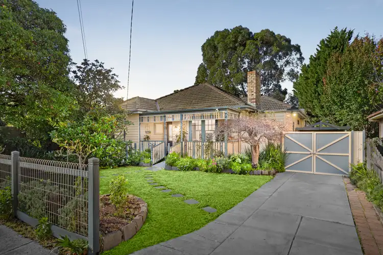 16 Seaview Crescent