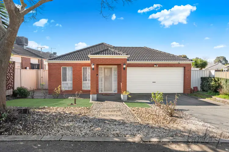 16 Erindale Place