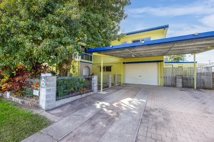 6 Robert Towns Crescent