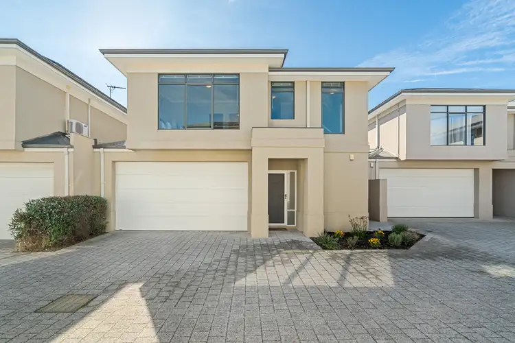 2/8 Raleigh Street
