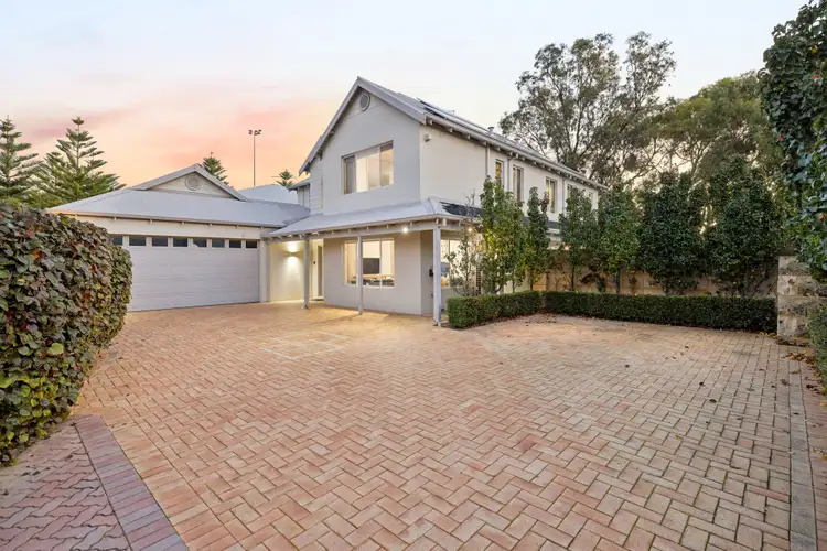 29 Baleine Court