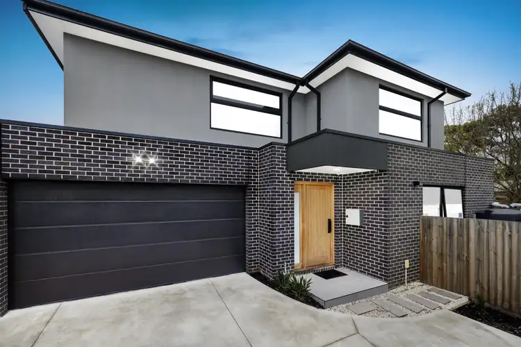 3 Silverton Drive