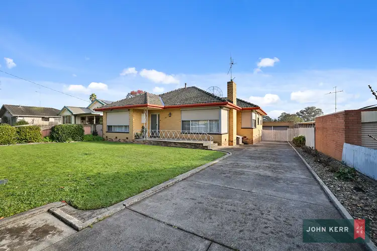 23 Monash Road
