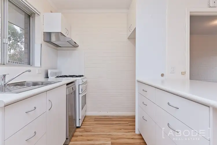 8 Murray Avenue