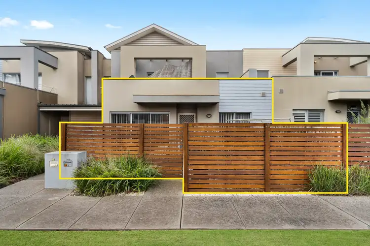 24/25 Lats Avenue
