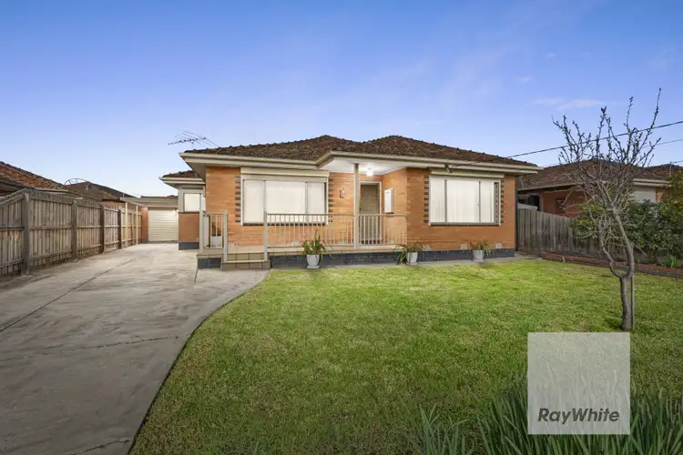 11 Heather Avenue