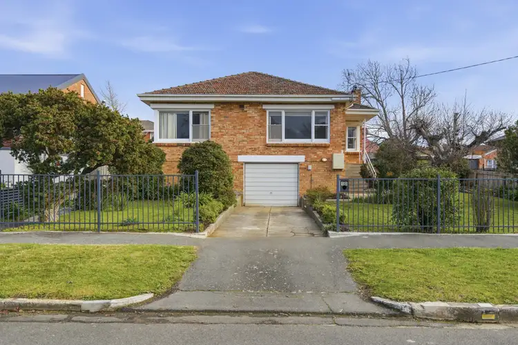 10 Helen Street