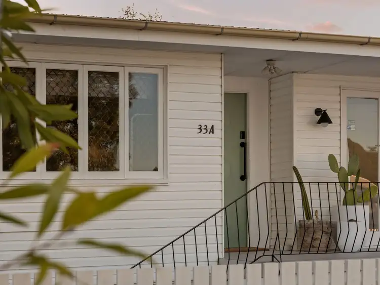 33a Thompson Street