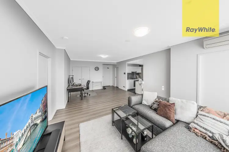 8 Cowper Street