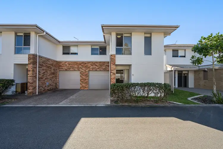 8 Whitehorse Road