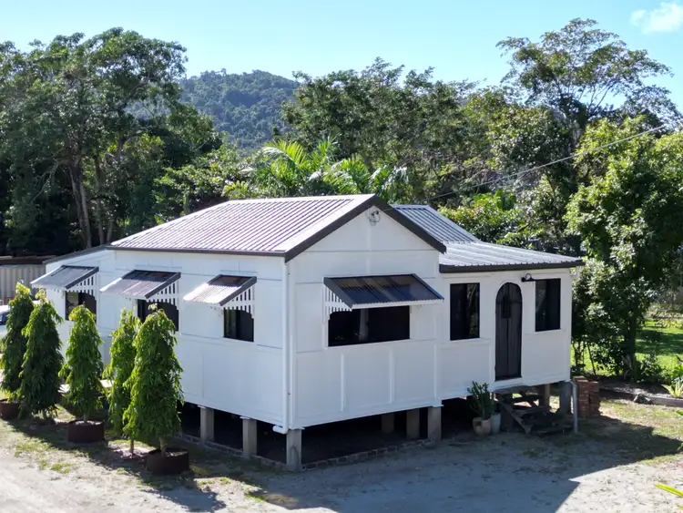 2571 Shute Harbour Road
