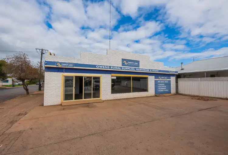 140 Bathurst Street