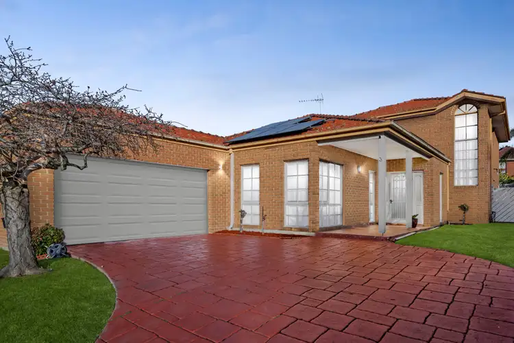 3 Fromelles Court