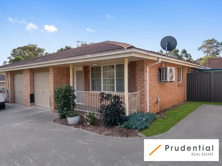 3/4 Bensley Road, Macquarie Fields NSW 2564