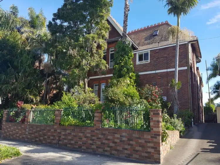 24 Burwood Road