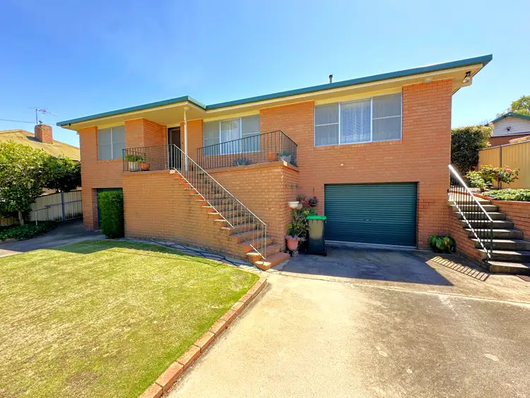 19 Karabah Avenue