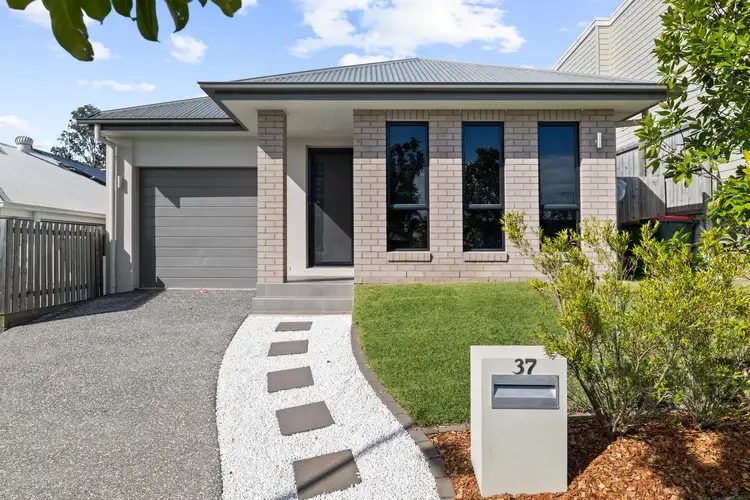 37 Cambridge Way