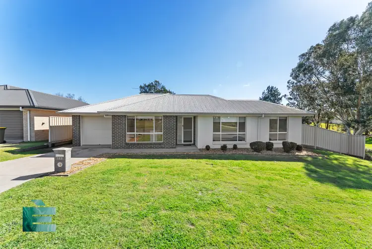 148 ABERGLASSLYN ROAD