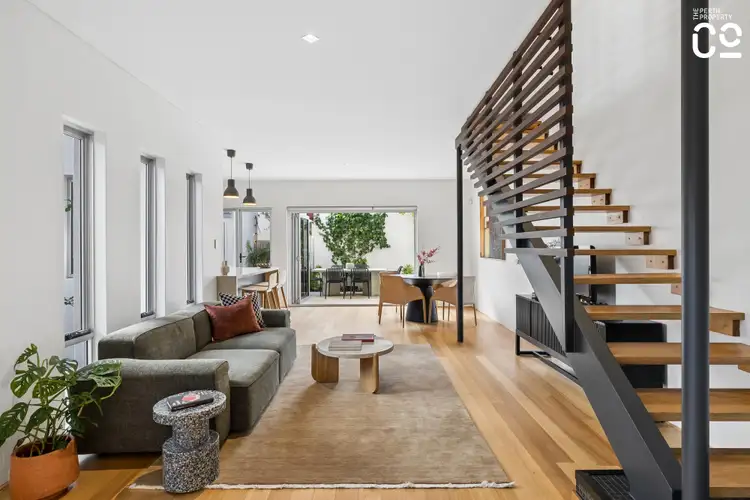 3 Curtis Street