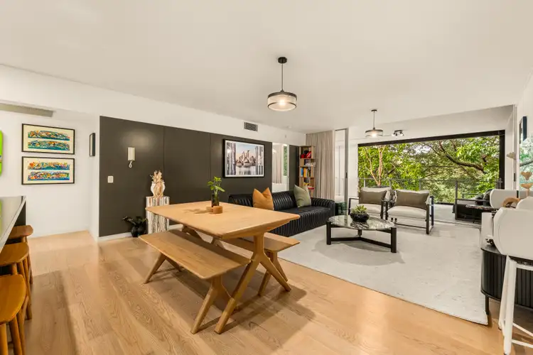 10 Dowse Street