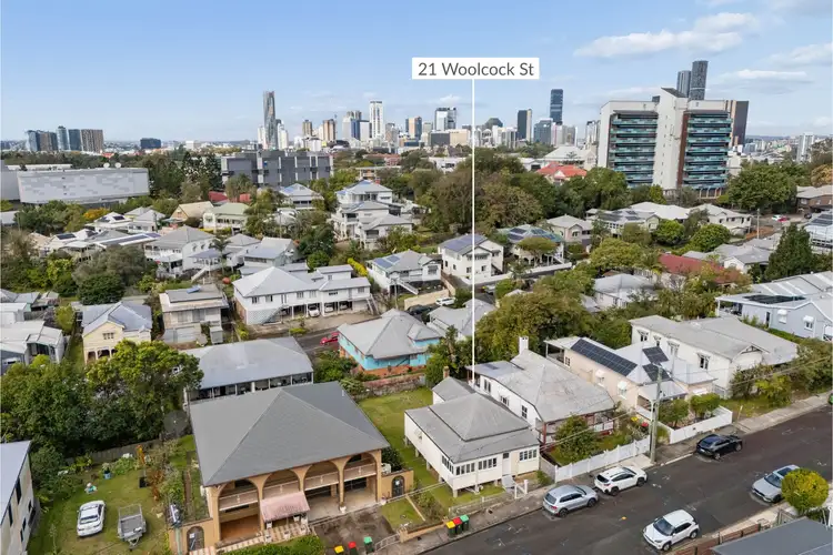 21 Woolcock Street