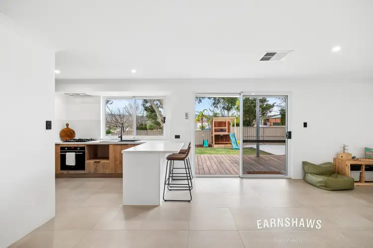 29 Daylesford Elbow