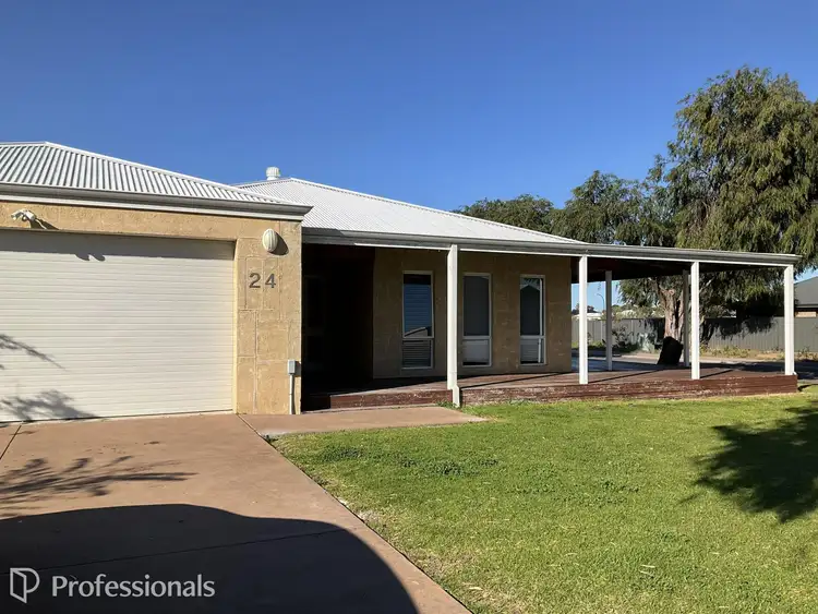 24 Woody Avenue