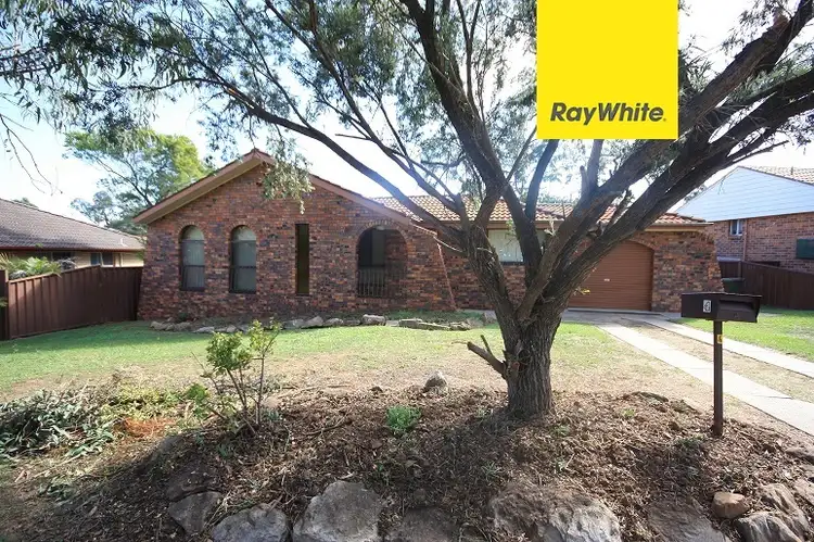 4 BOWERBIRD AVENUE