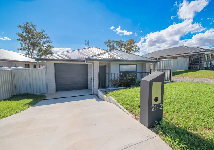 21 Rosewood Avenue