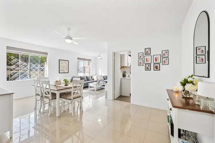 3/3 Queens Road