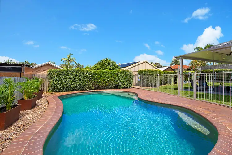 6 Viscosa Court