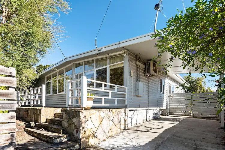 17 Coprosma Avenue