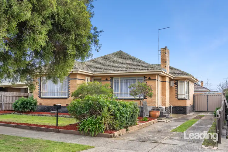 8 Fawkner Street