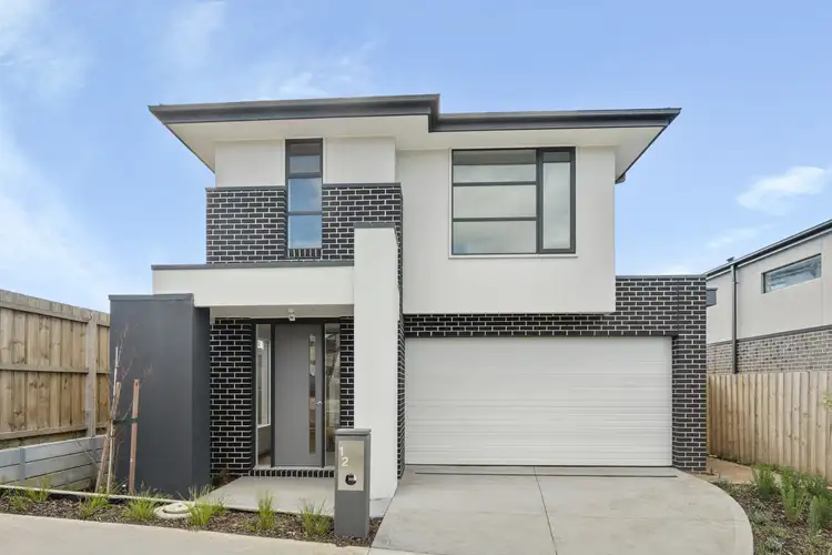 12 Silverleaf Drive