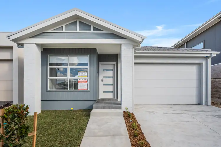 8 Carpenter Street