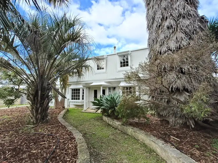 660 Lower King Road