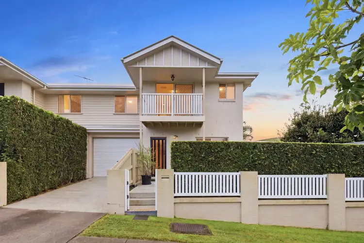 1/11 White Street