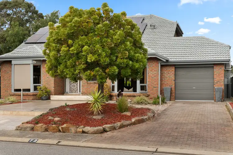 72 Delta Crescent
