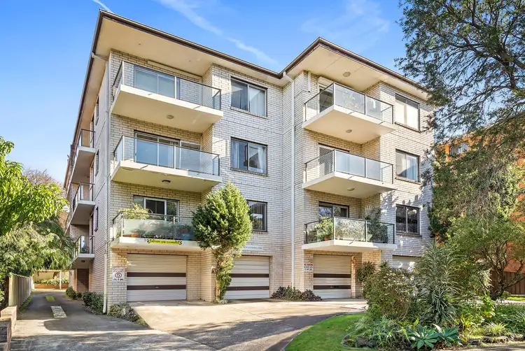 11-12 Alexandra Parade