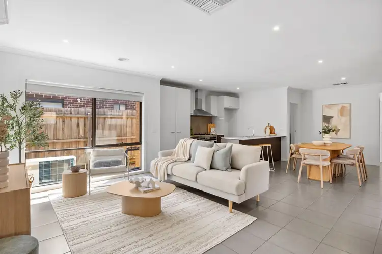 212 Alisma Boulevard, Cranbourne North VIC 3977