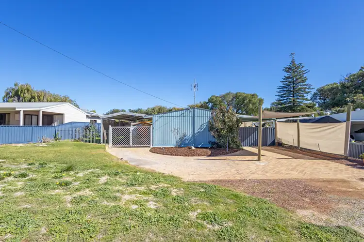 4 Whitfield Road