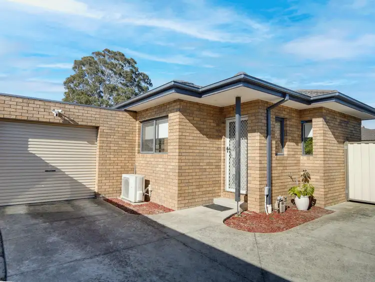 1 Inglewood Avenue