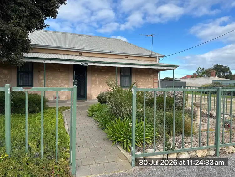 7 Thomas Street